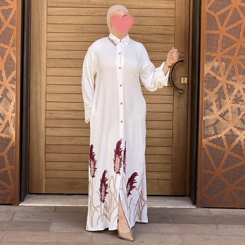 عباية بتطريز أنيق