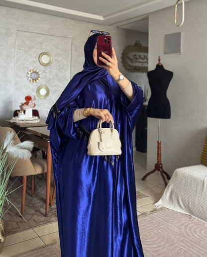 عباية ساتان فاخرة بتفاصيل الشراشيب الأنيقة