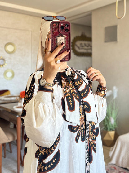 فستان طويل استوائي طويل