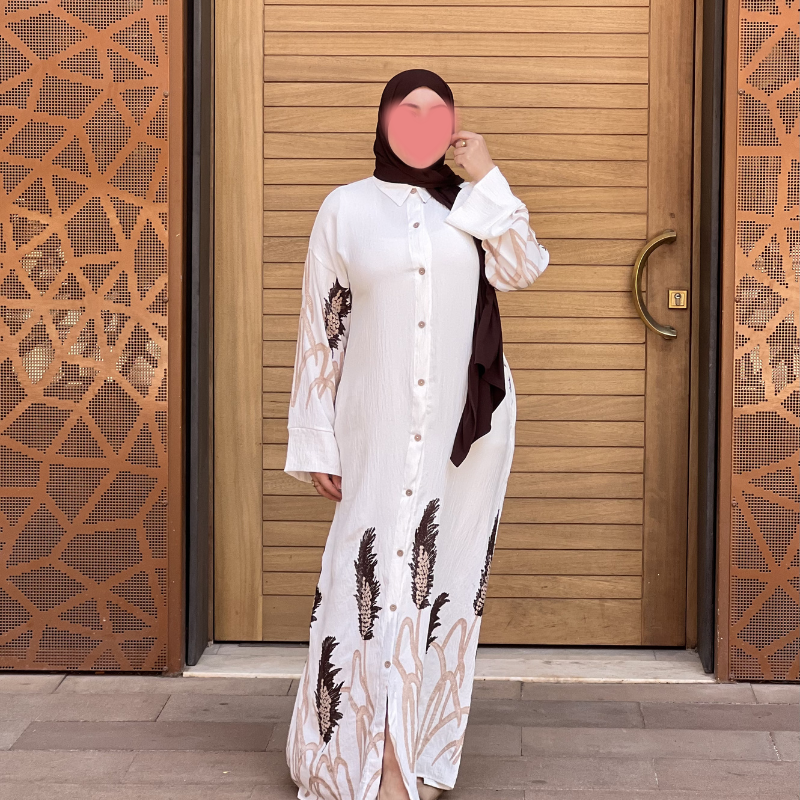 عباية بتطريز أنيق