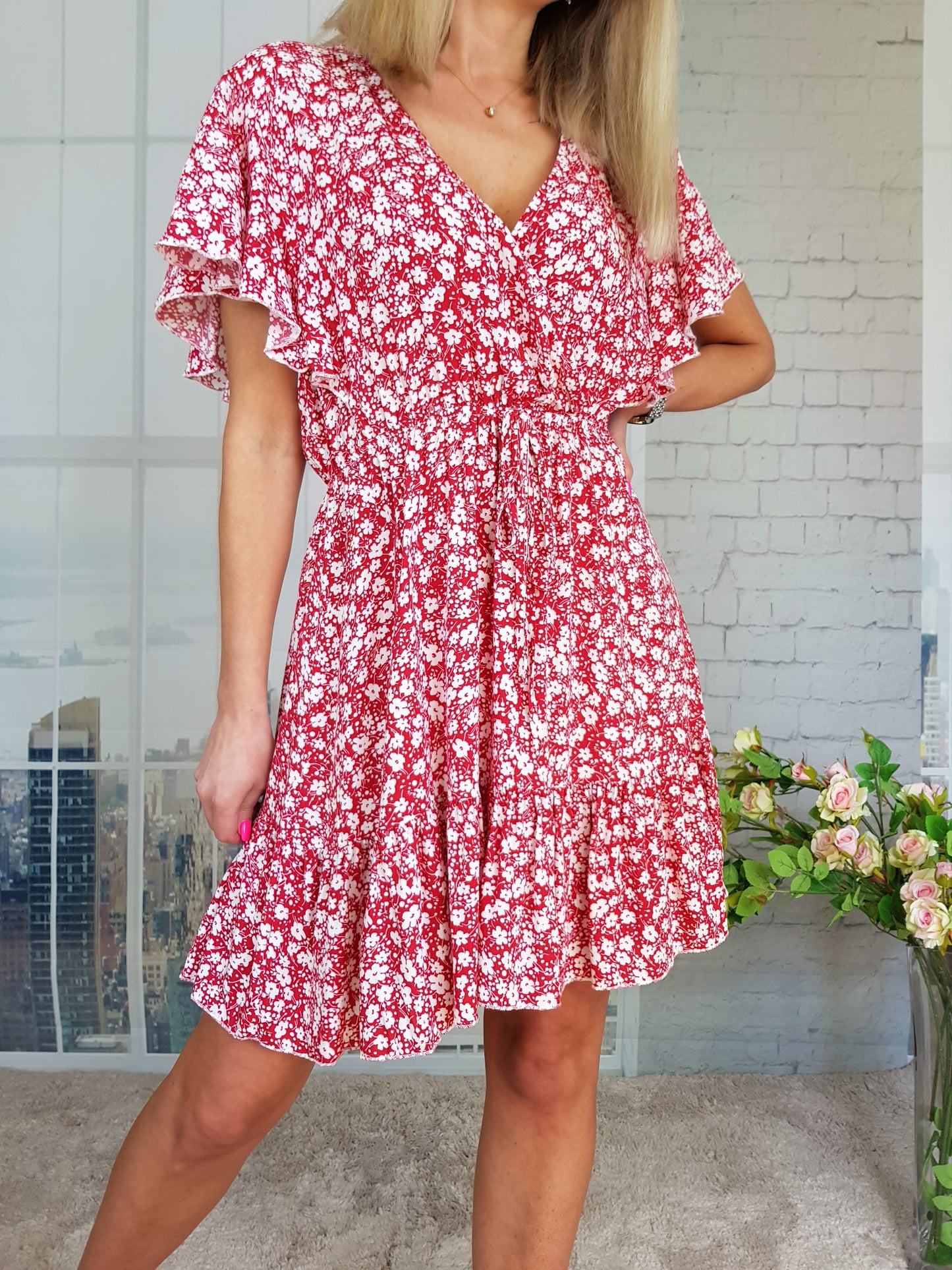 Robe à imprimé floral manches papillon à volants
