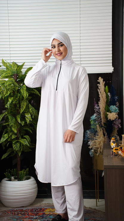 بوركيني محتشم بأناقة عصرية