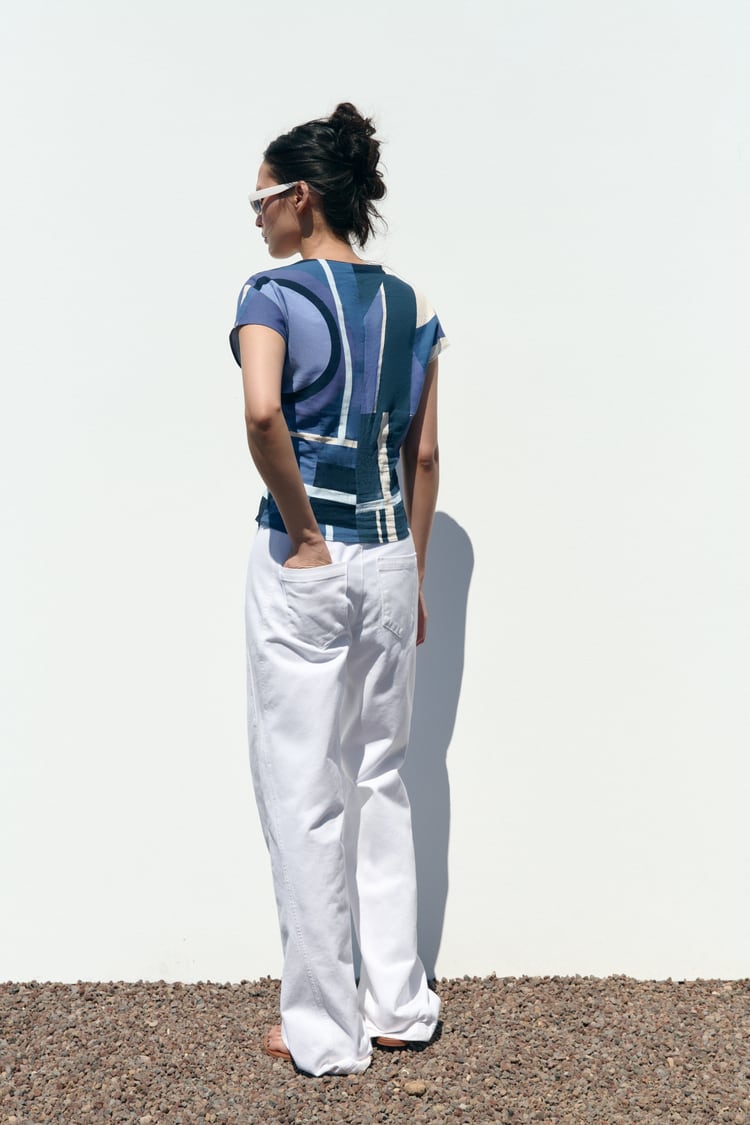 TOP IMPRIMÉ CONTENANT DU LIN