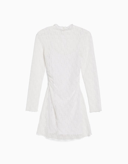 Mini-robe manches longues en dentelle