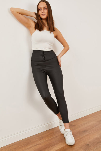 Legging gainant en cuir